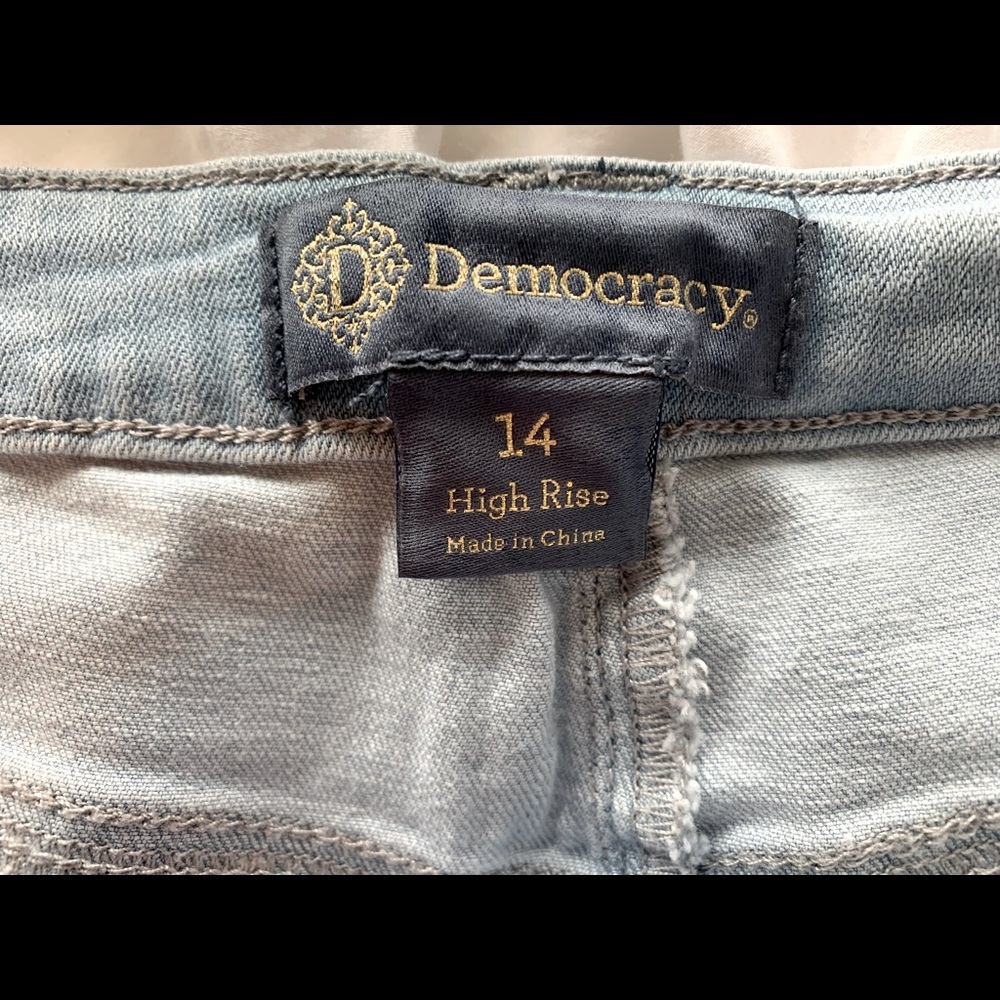 Democracy Women’s New With Tags size 14 jeans.